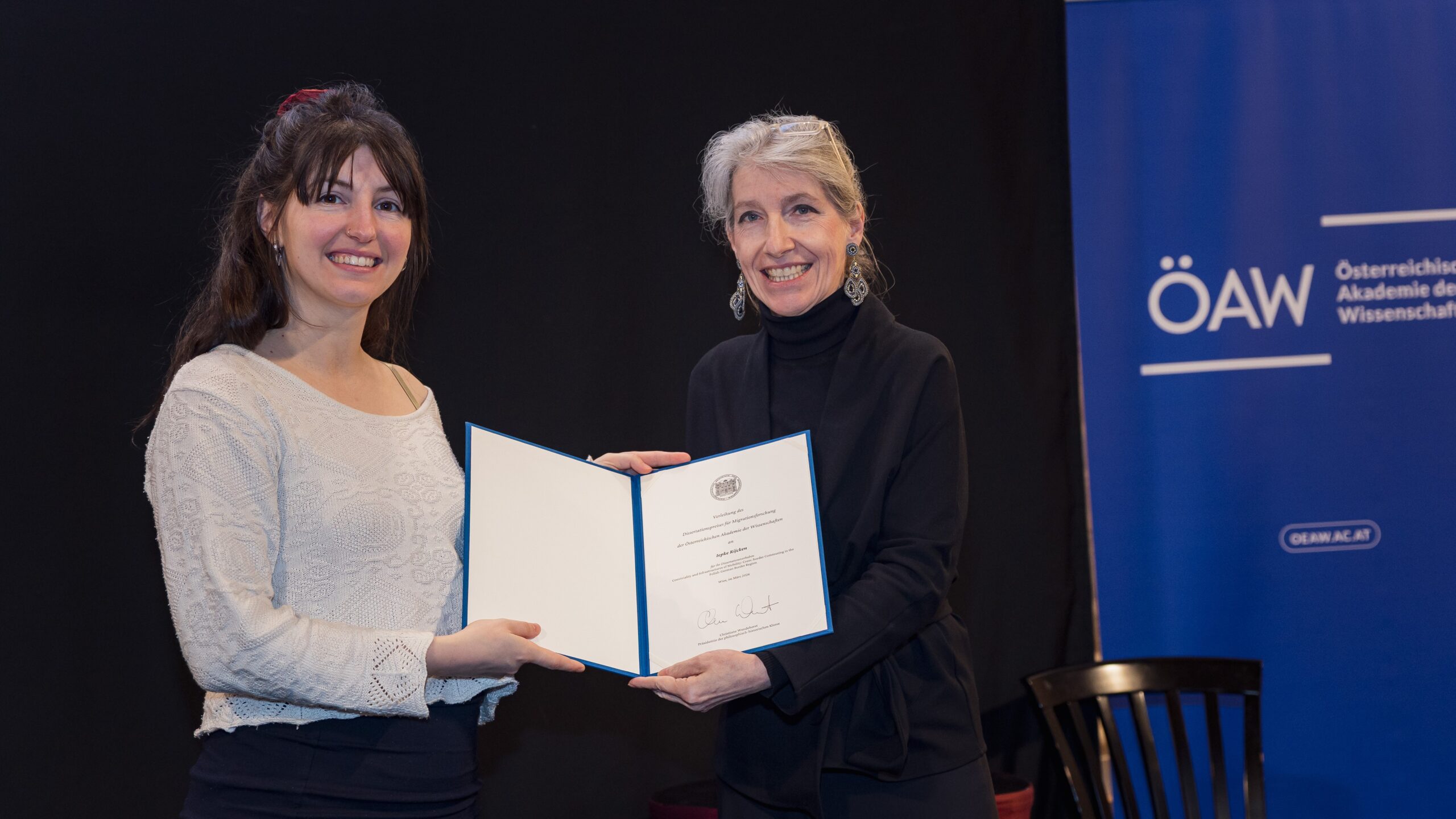 Iepke won the ÖAW’s Dissertation Award for Research on Migration 2025!